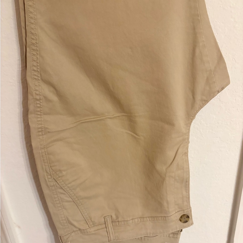 Old Navy Women’s Plus Size Khaki Bootcut Rolled Oats Pants. SZ 18 Short. NWT. - Picture 6 of 12